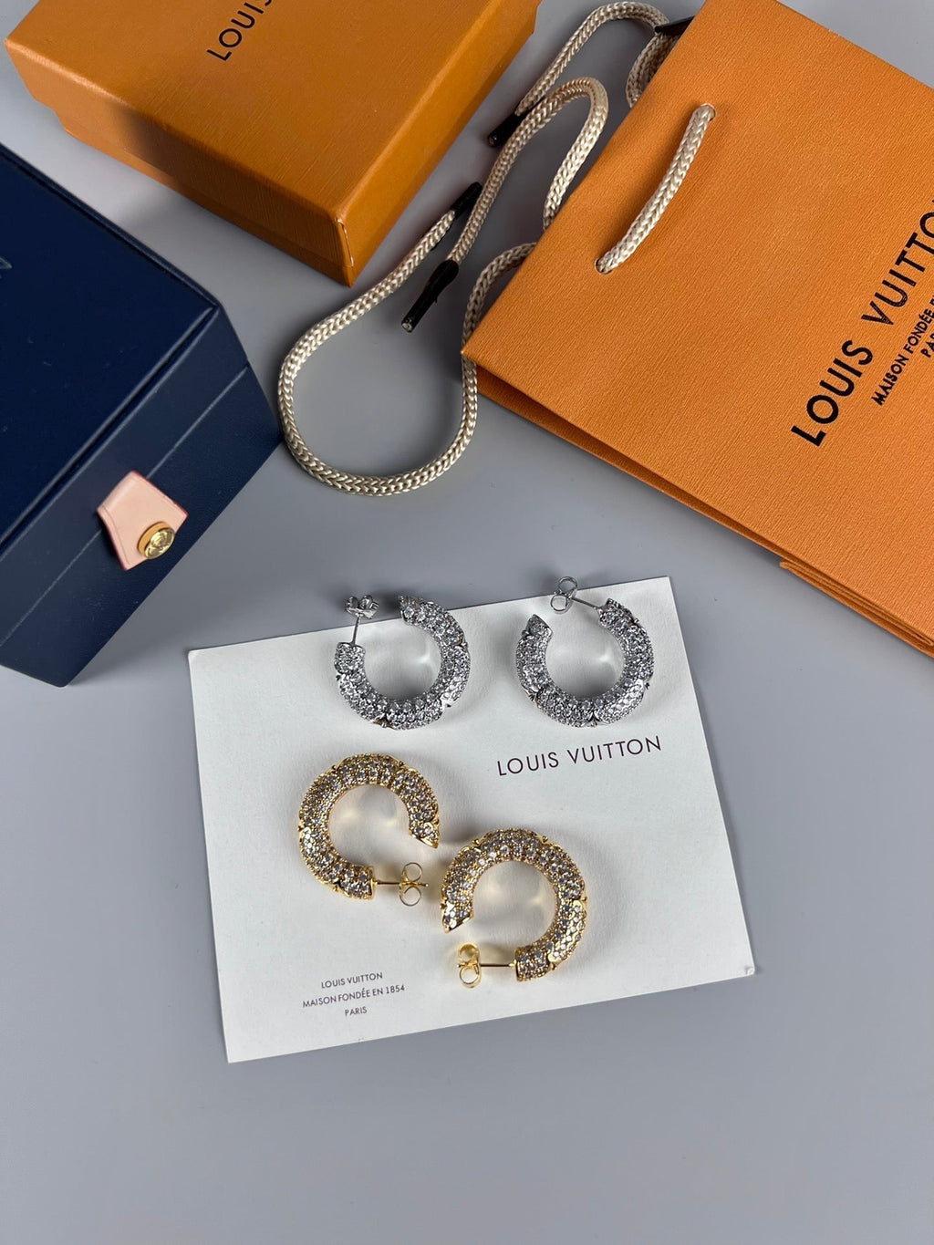 18K Louis Vuitton Circle Diamonds Earrings