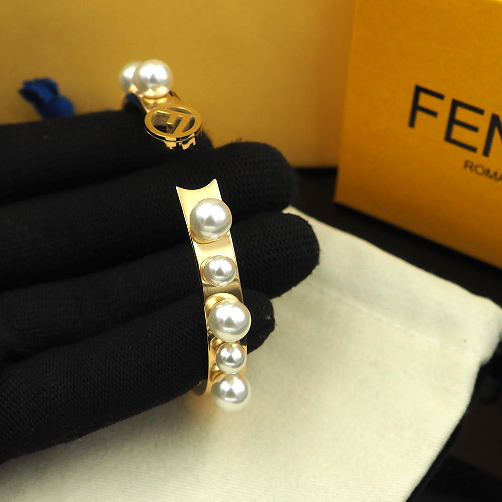 18K Fendi Pearls Bracelet