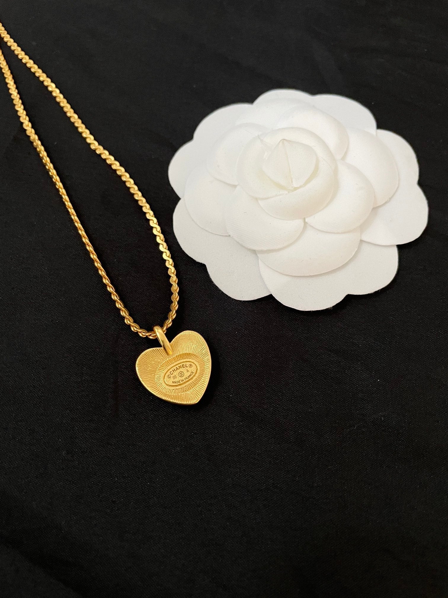 18K  Chanel Vintage Necklace