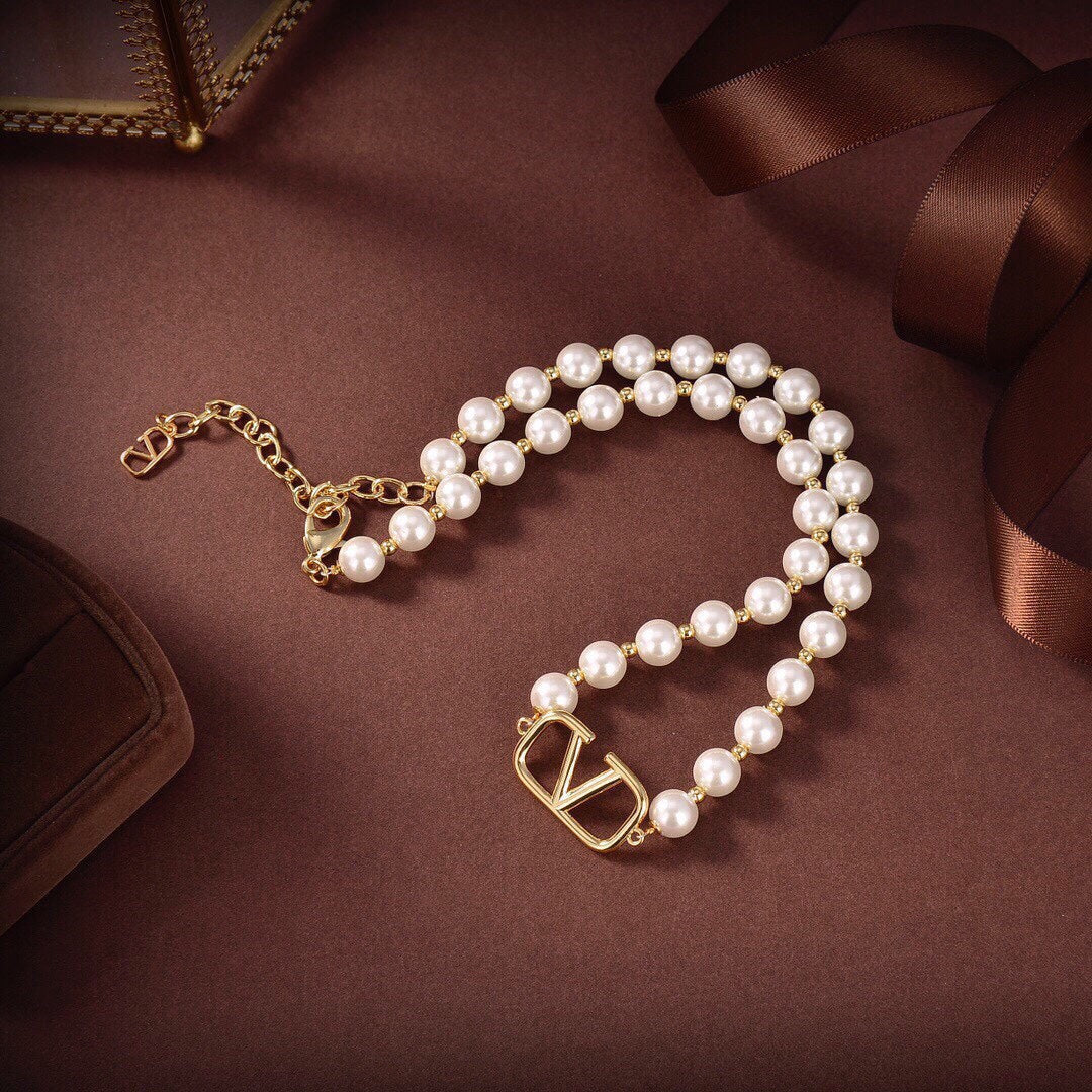 18K Valentino VLogo Signature Necklace