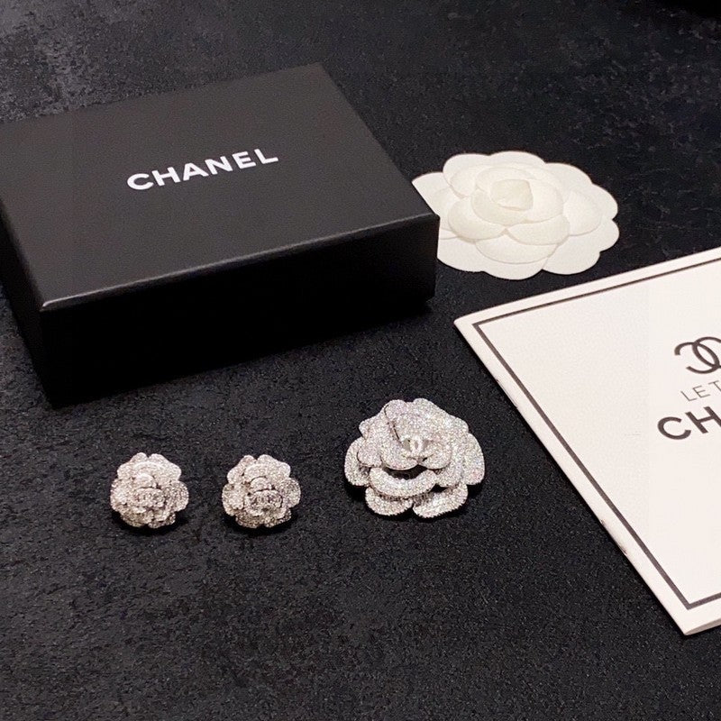 18K  Chanel Full Diamond Camellia Brooch