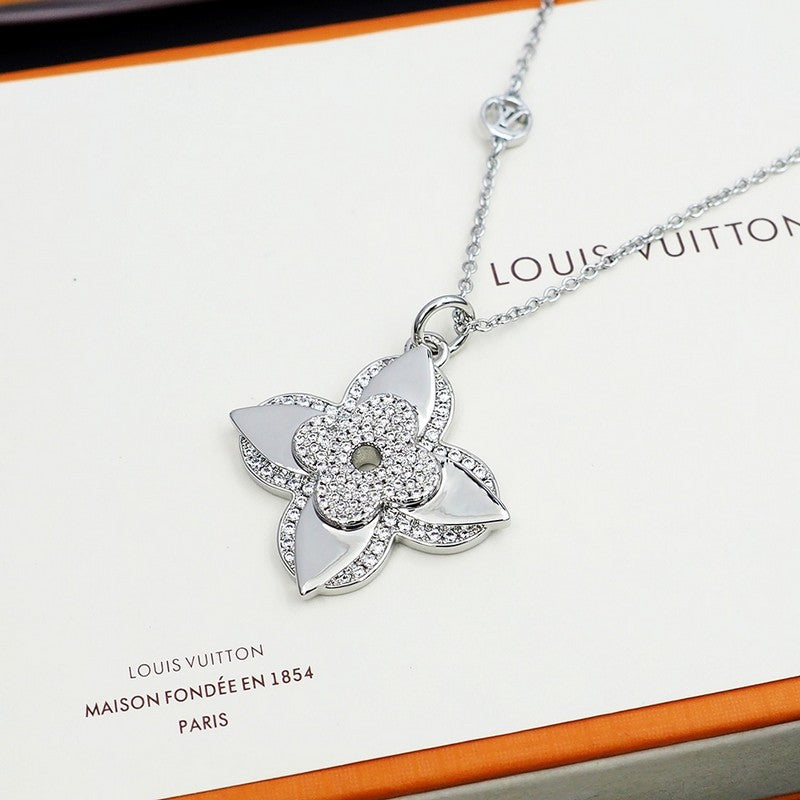 18K Louis Vuitton Medaillon Necklace