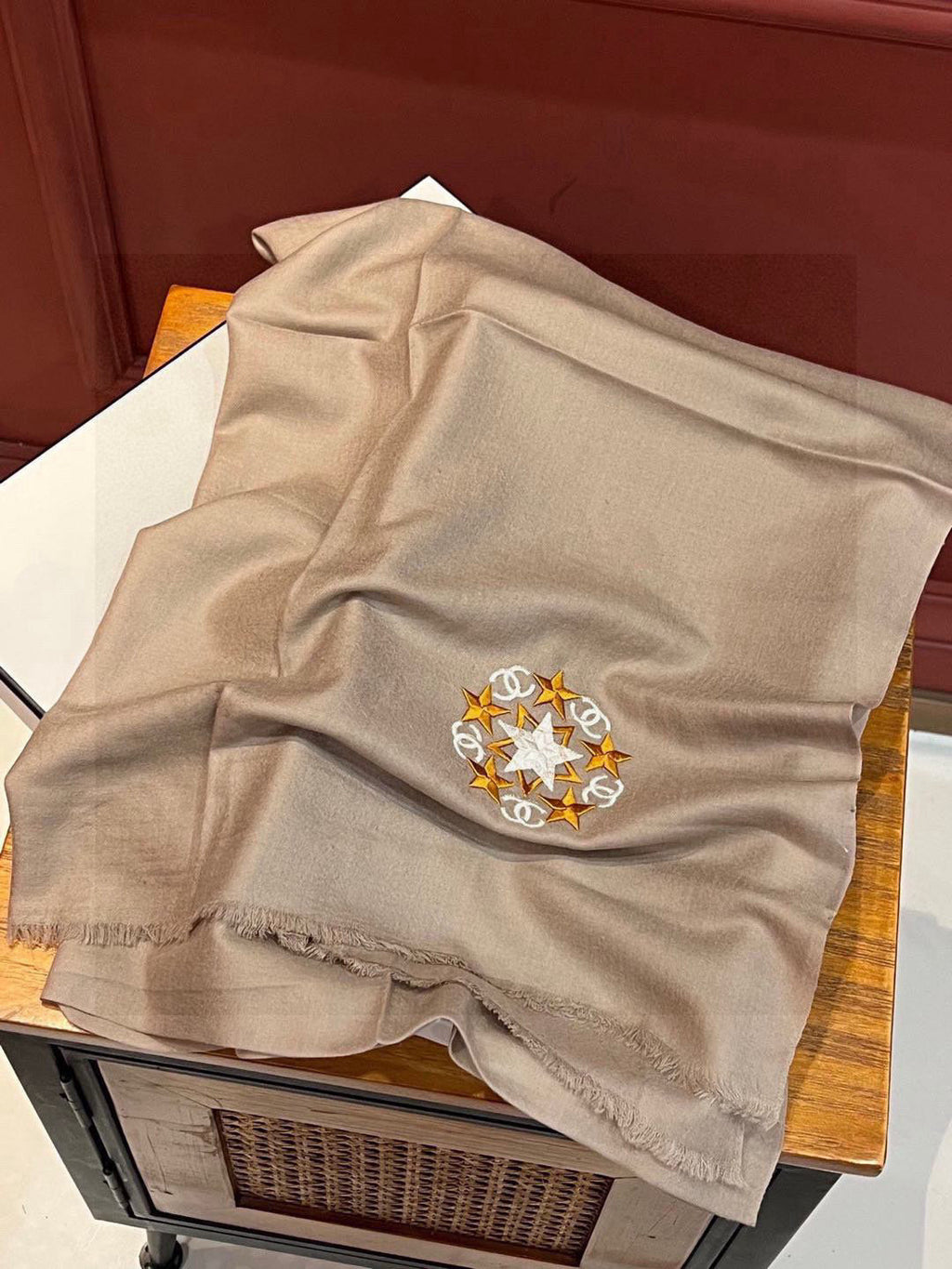 CHANEL 25S SCARF 200 IN CASHMERE WOOL 701967