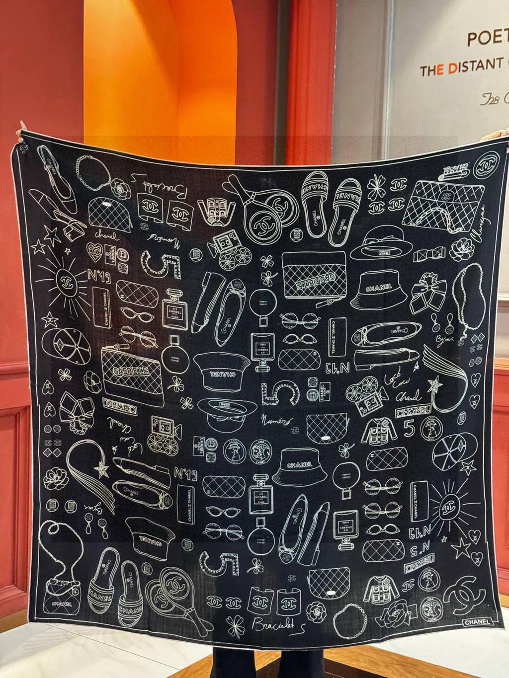 CHANEL 25S SCARF 140 IN SILK 735811