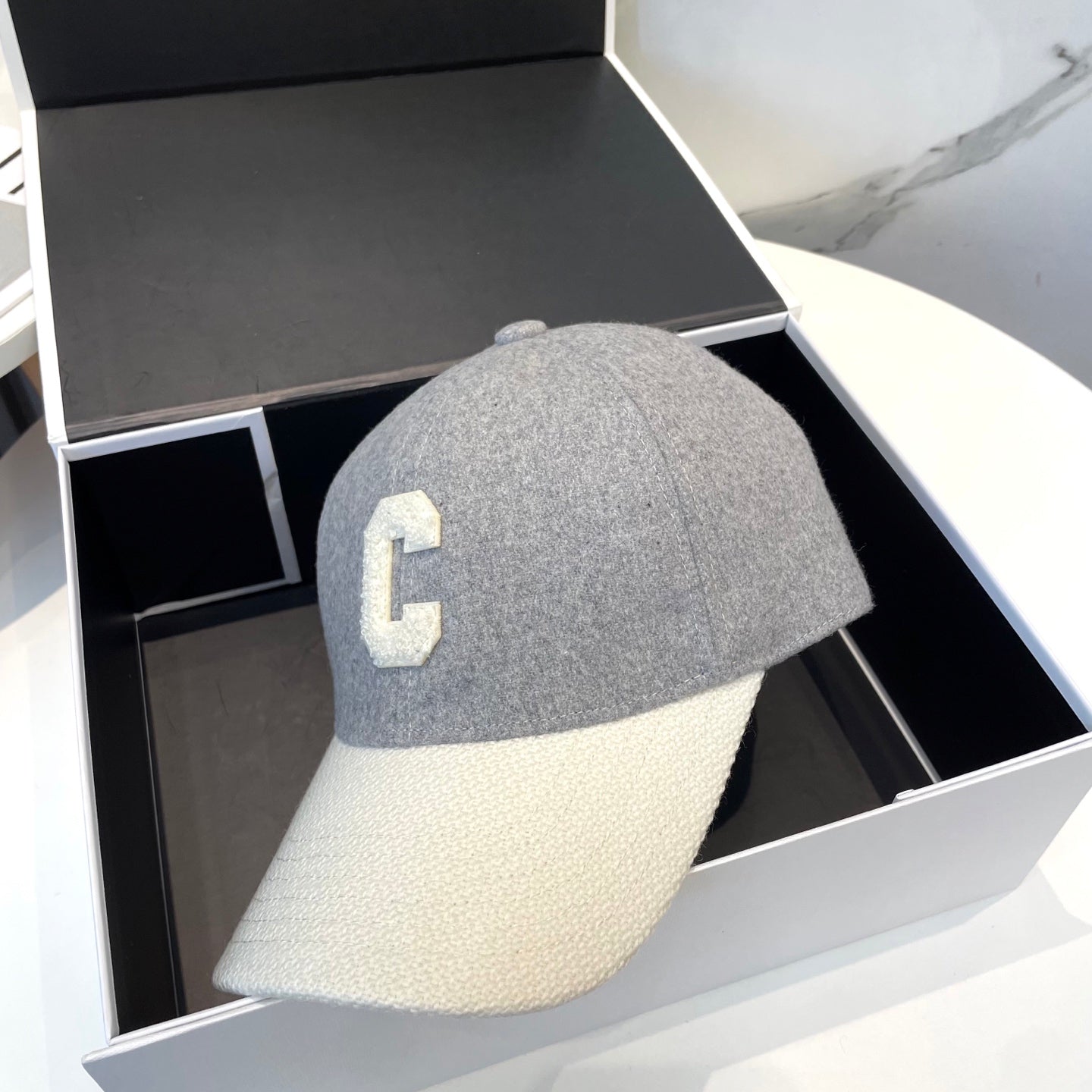 CELINE BASEBALL CAP MODEL 652409 IN WHITE AND GRAY FELTED FABRIC