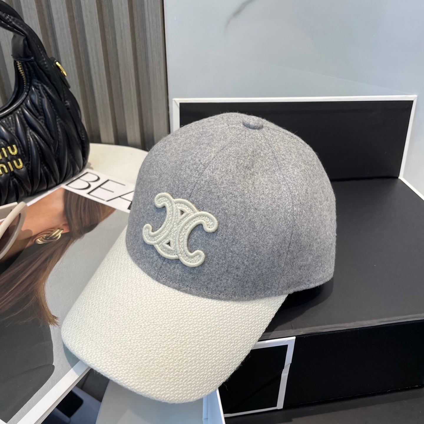 CELINE BASEBALL CAP MODEL 652410 IN WHITE AND GRAY FELTED FABRIC