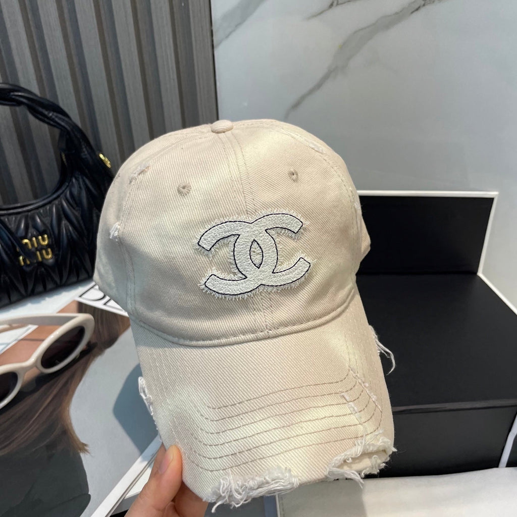 CHANEL BASEBALL HAT IN SMOOTH BEIGE JEAN 672994