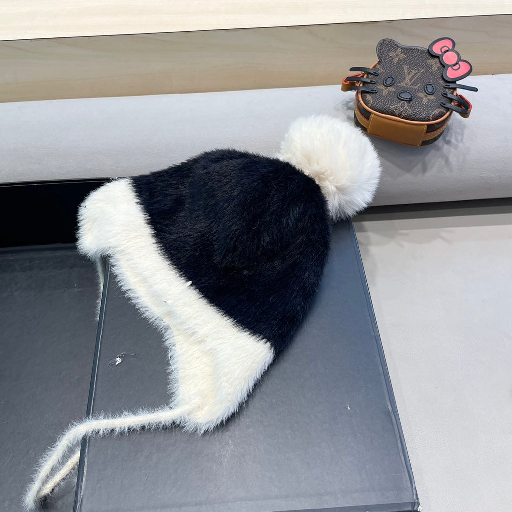 CHANEL KNIT HAT IN BLACK MIX WHITE WOOL 426270