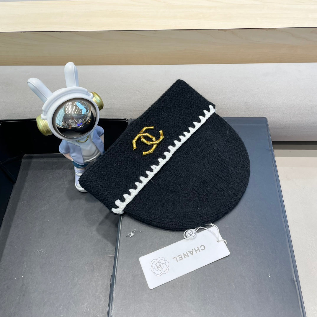 CHANEL KNIT HAT IN BLACK WOOL 424303