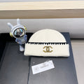 CHANEL KNIT HAT IN WHITE WOOL 424302