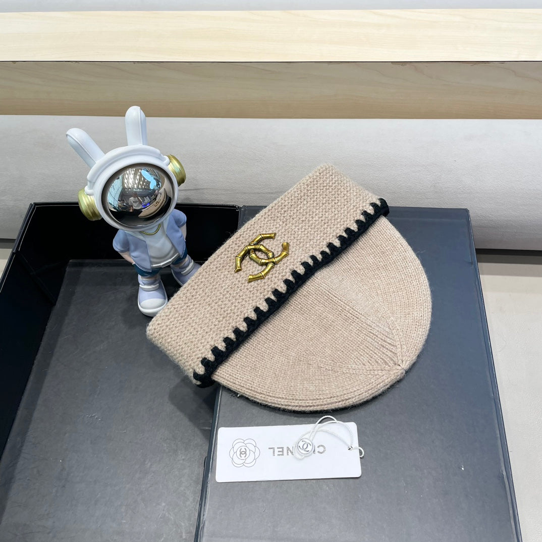 CHANEL KNIT HAT IN CAMEL BEIGE WOOL 424300