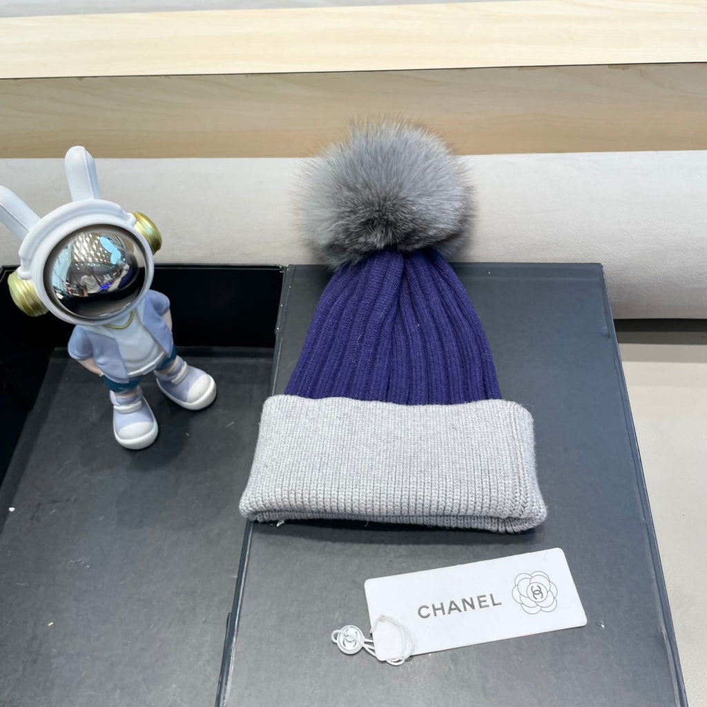 CHANEL BEANIE HAT IN BERRY BLUE MIX LIGHT GRAY WOOL 421052