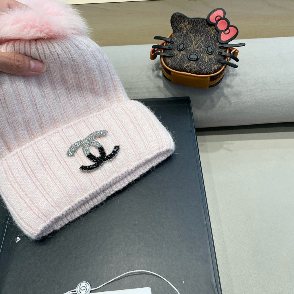CHANEL BEANIE HAT IN LIGHT PINK WOOL 426232