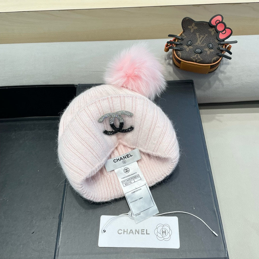 CHANEL BEANIE HAT IN LIGHT PINK WOOL 426232