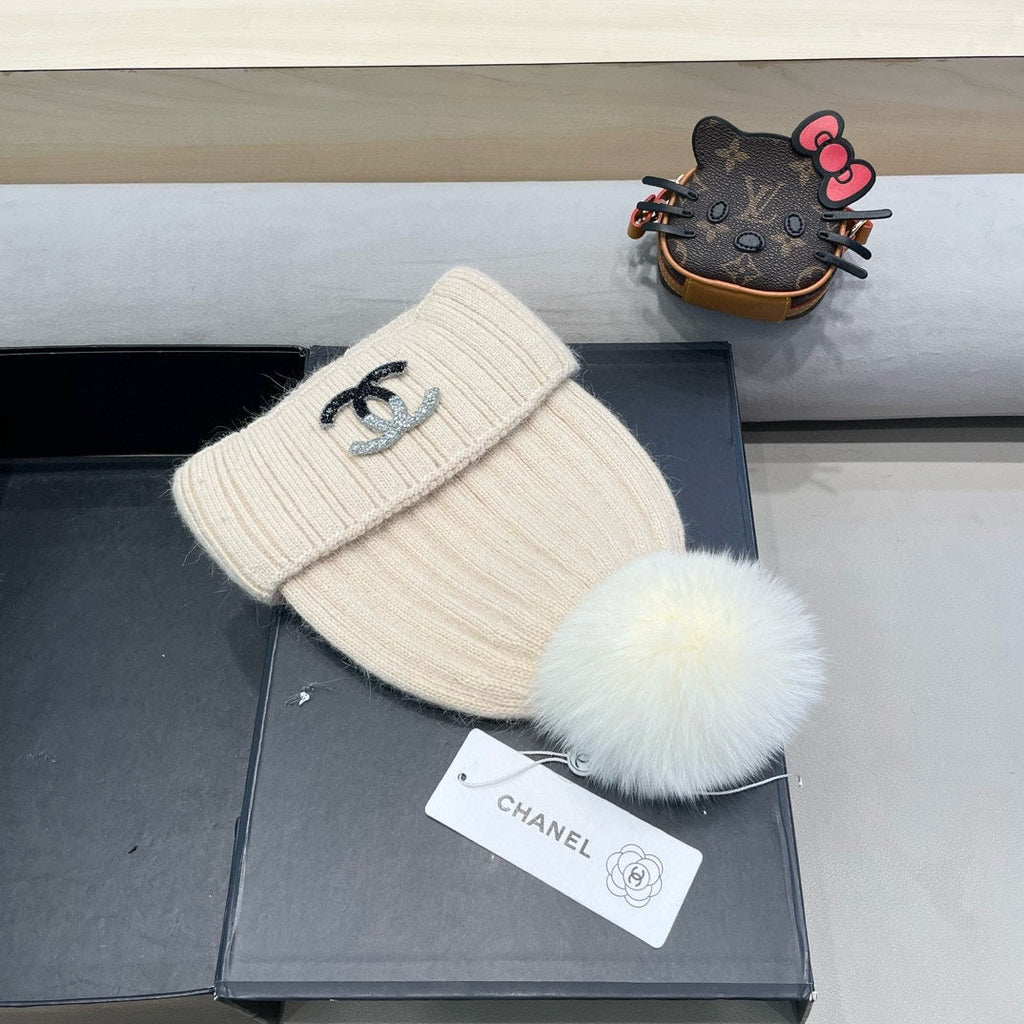 CHANEL BEANIE HAT IN BISQUE BEIGE WOOL 426236