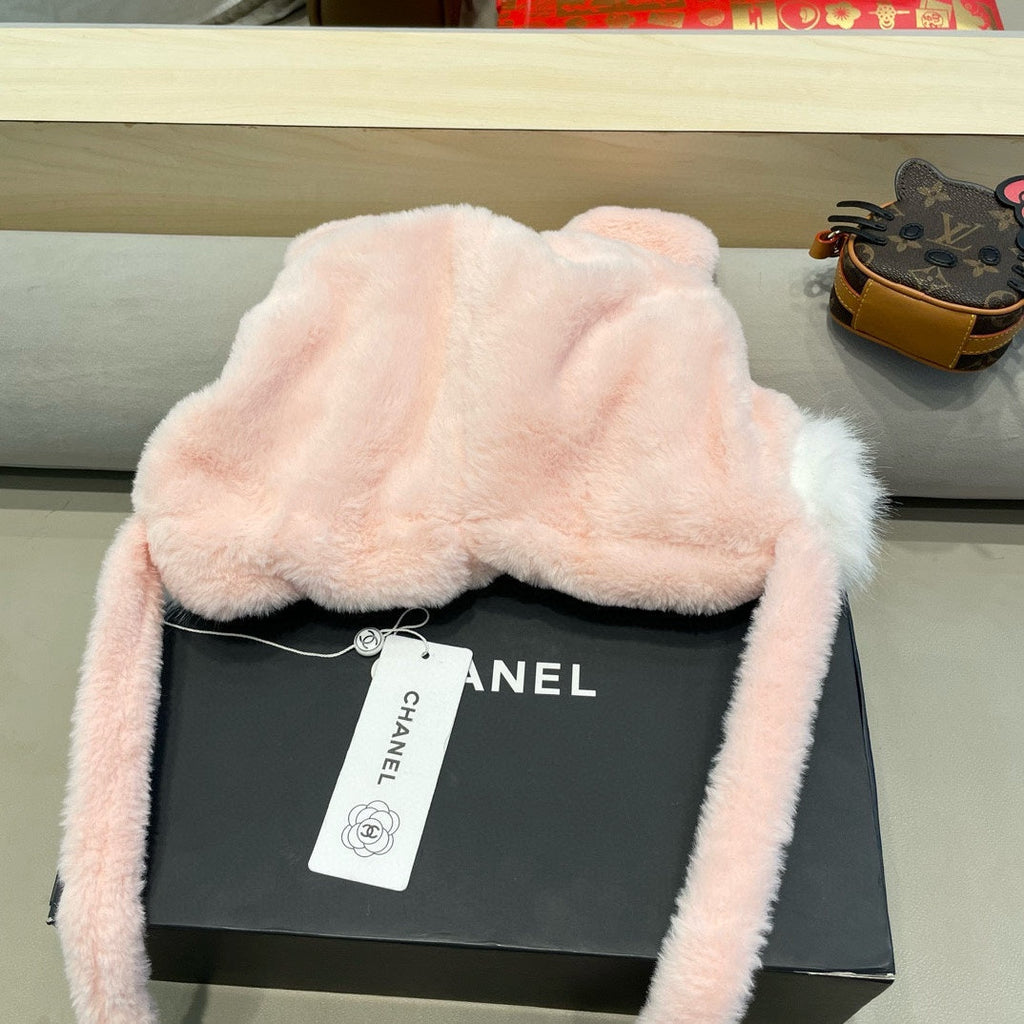 CHANEL BEANIE HAT IN LIGHT PINK LAMB FUR 426239