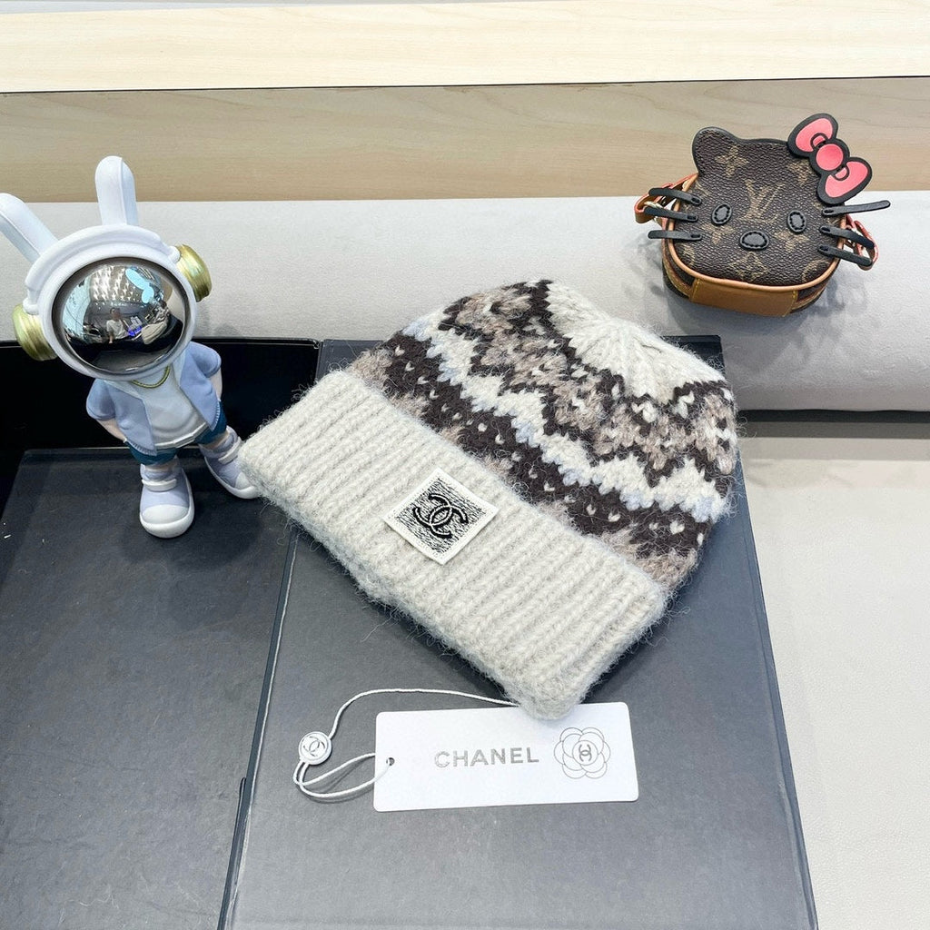 CHANEL KNIT BEANIE HAT WHITE MIX BROWN 428242