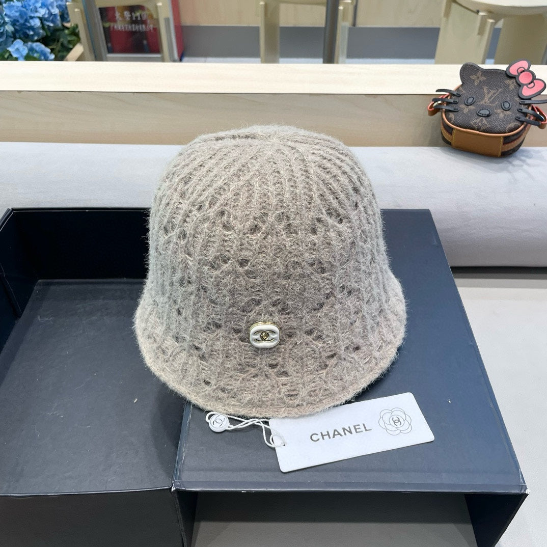 CHANEL BUCKET HAT KHAKI BROWN KNITTED FABRIC WITH RABBIT FUR 428091