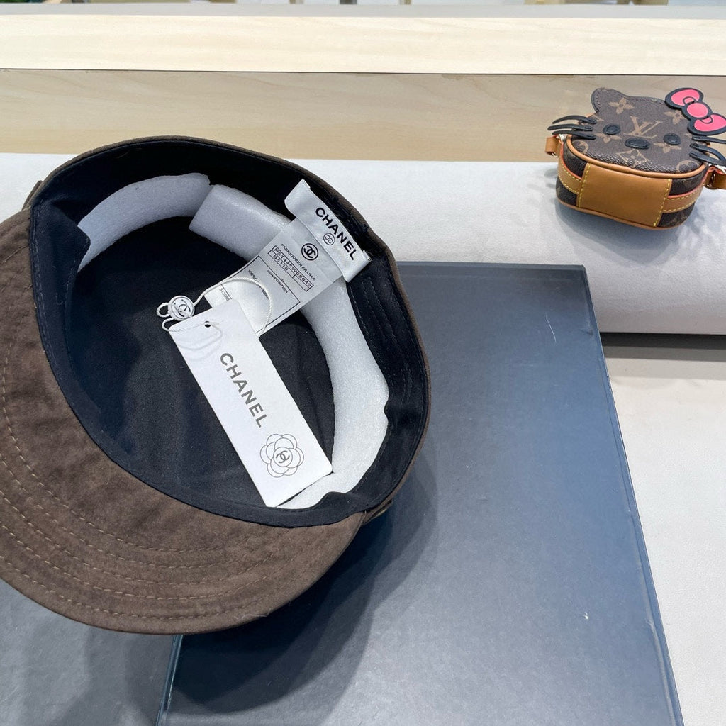 CHANEL NEWSBOY CAP IN WALNUT BROWN SUEDE 429939
