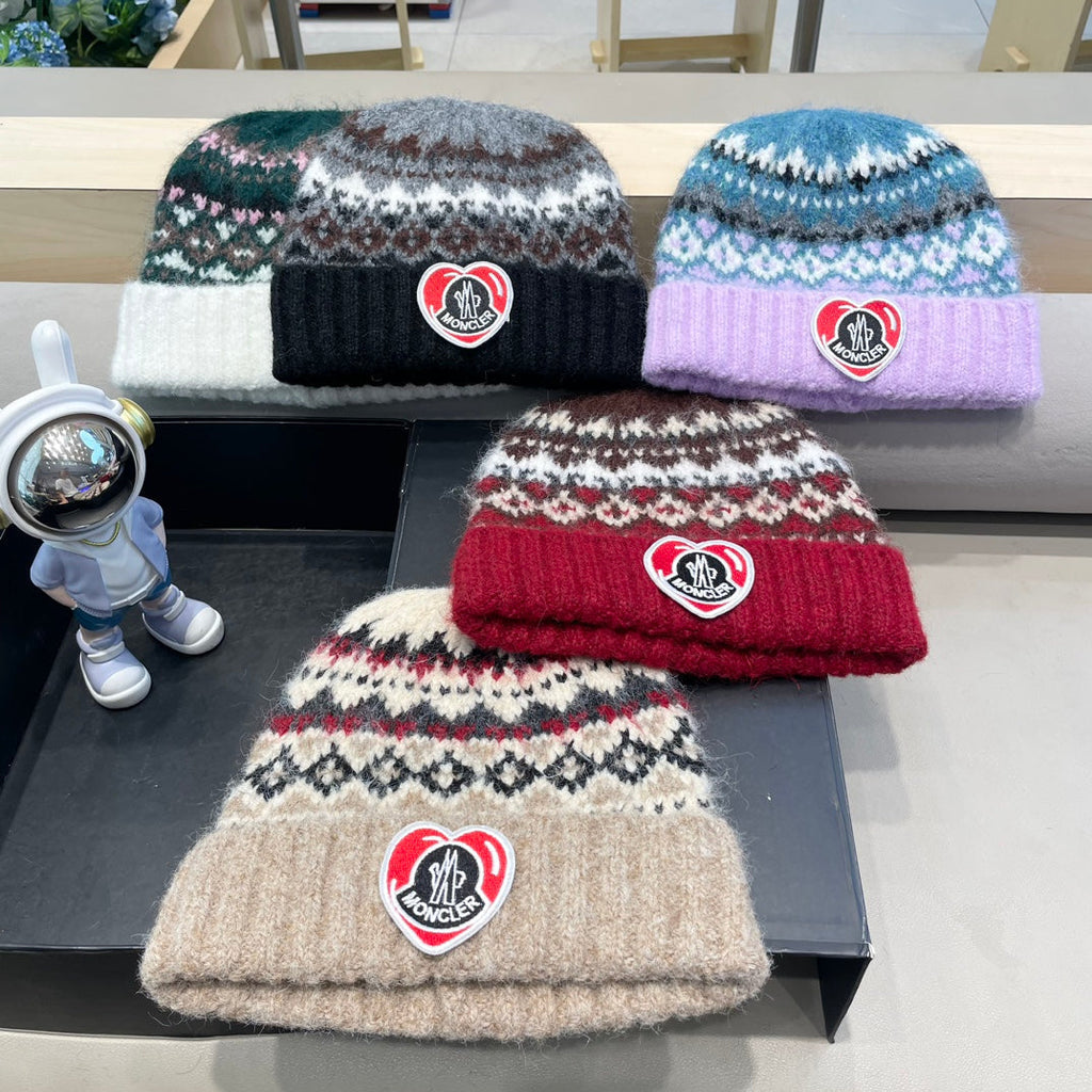 BEANIE HAT IN COLORFUL WOOL 438144