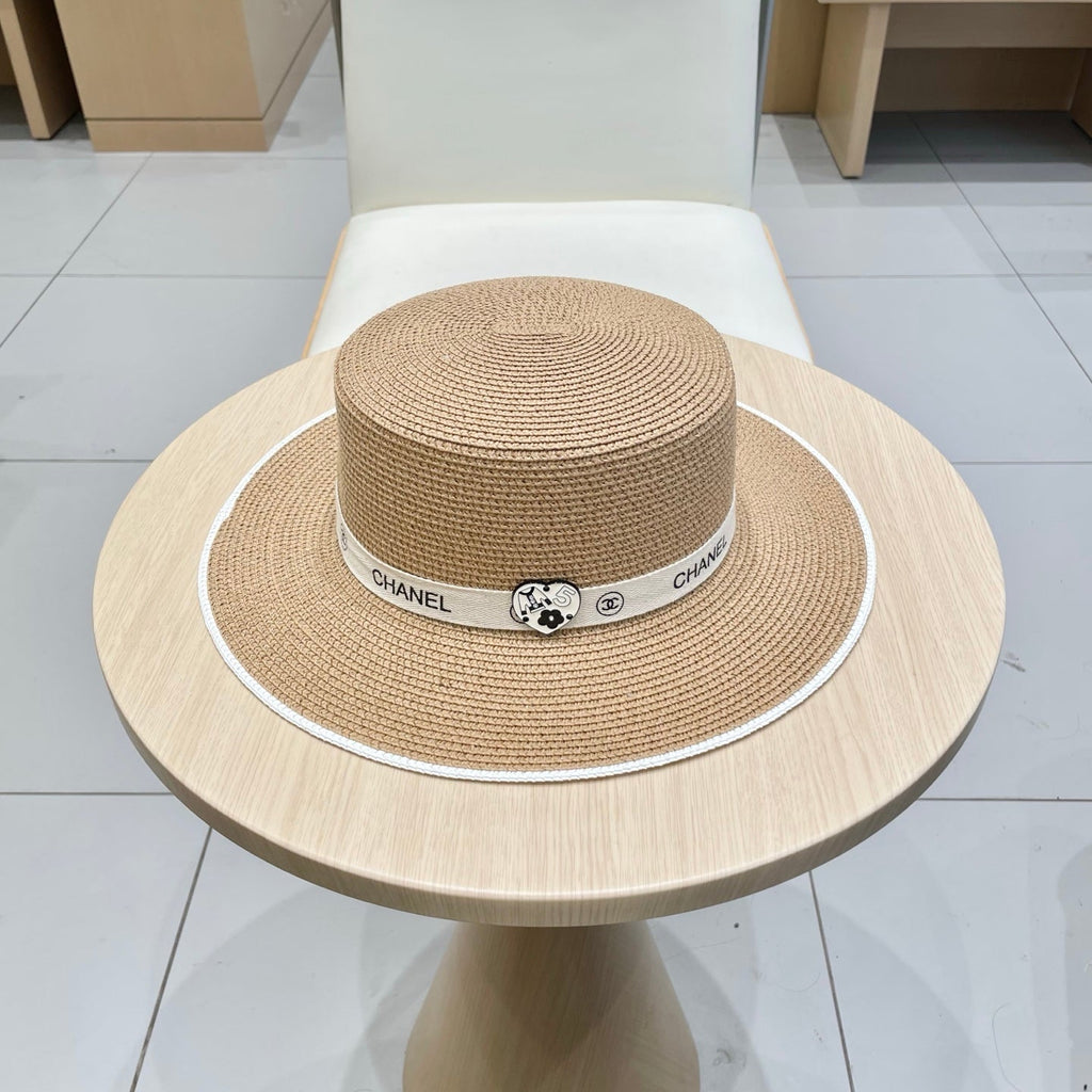CHANEL FLAT STRAW HAT BROWN 672720