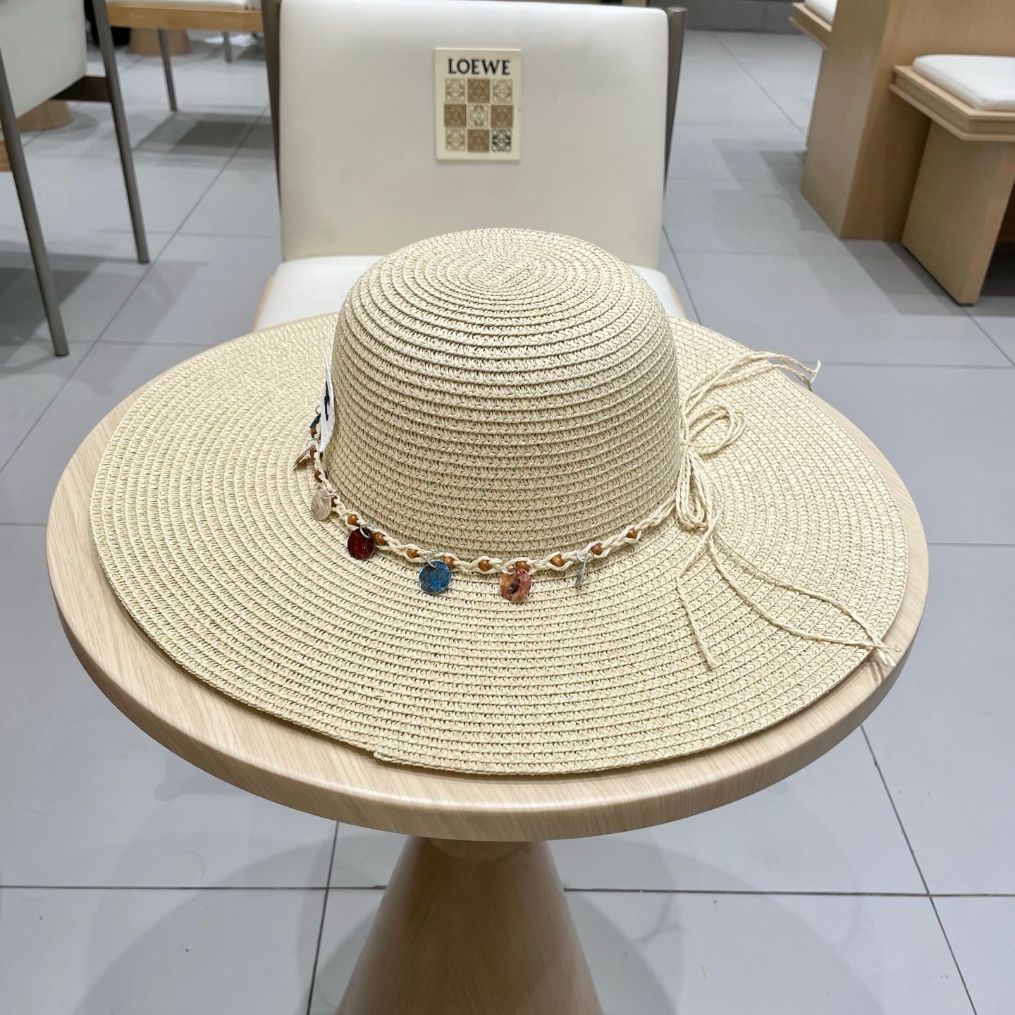 CELINE WIDE BRIM HAT MODEL 652185 IN BEIGE WOVEN STRAW