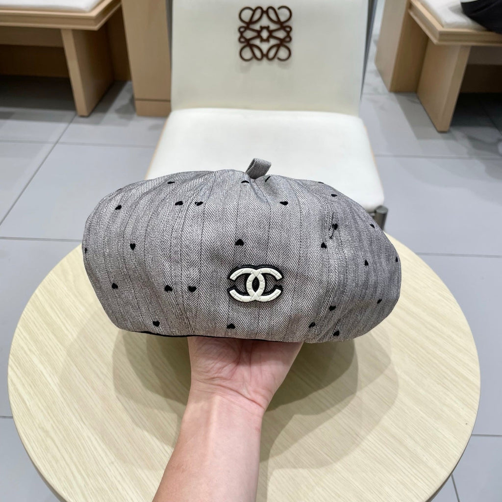 CHANEL BERET HAT POLKA DOT MOUSE GRAY 672671