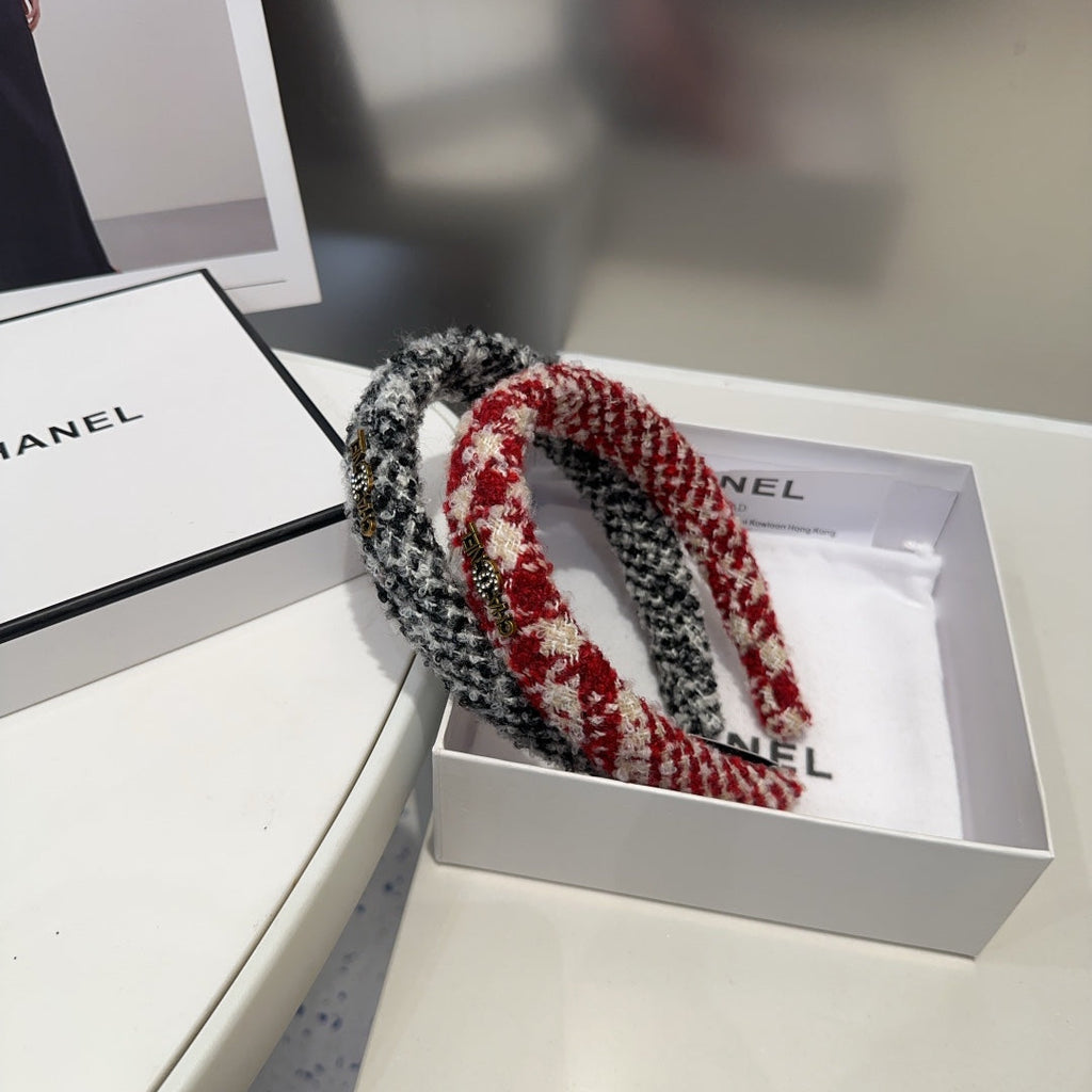 CHANEL CHERRY RED MIX WHITE WOOL HAIRBAND 412546