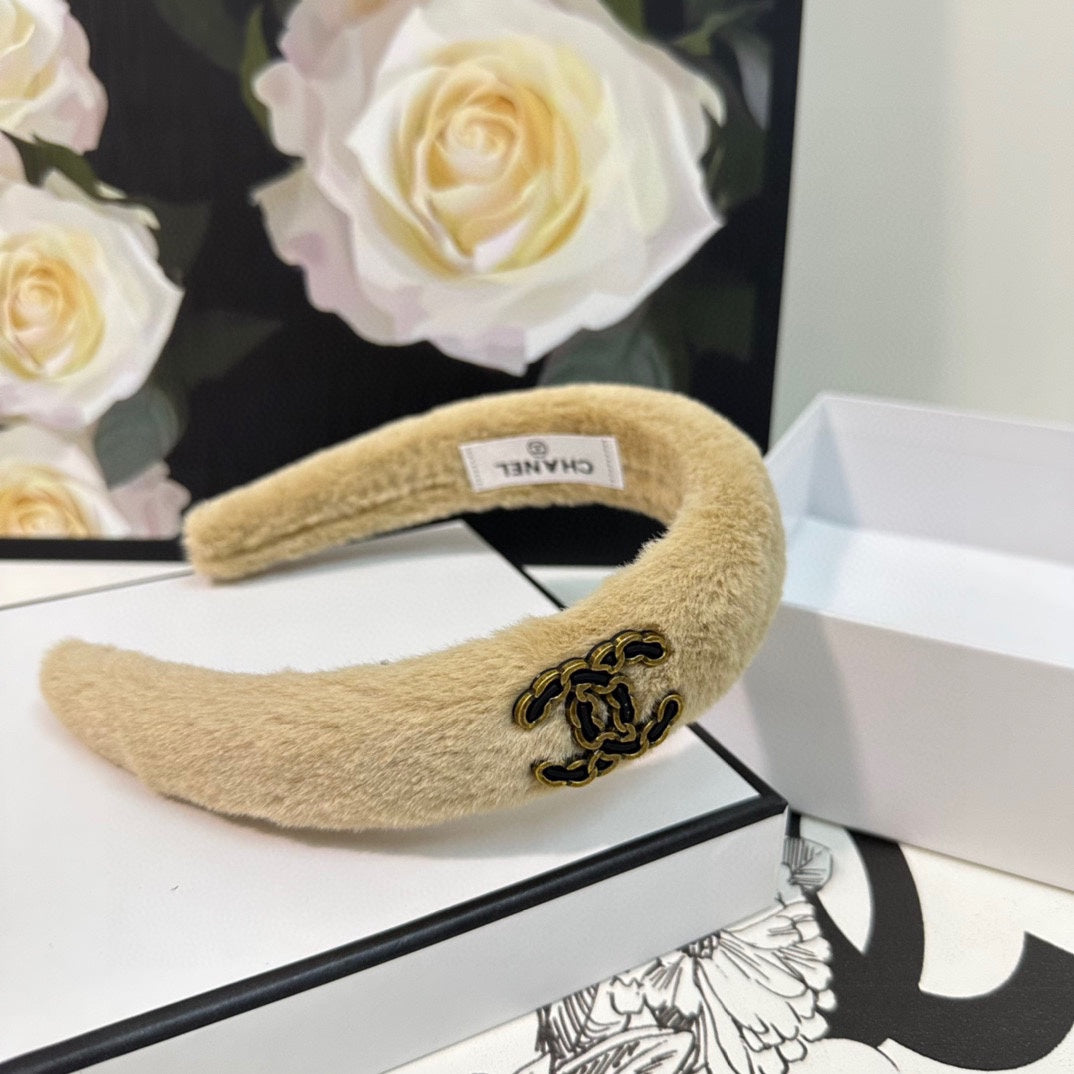 CHANEL BISCOTTI YELLOW SHEARLING HEADBAND 151382