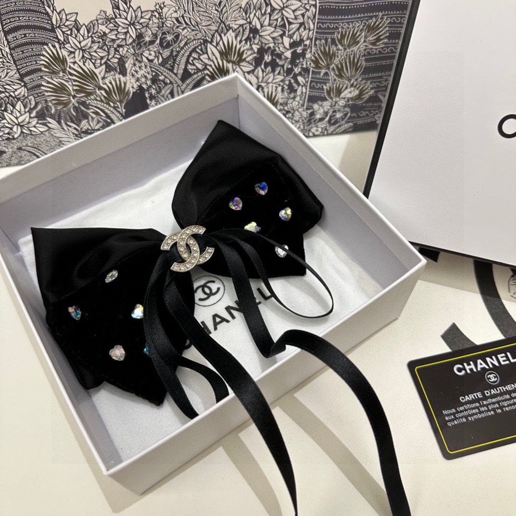 CHANEL BLACK VELVET HAIR CLIP WITH BOW AND CRYSTAL 412471