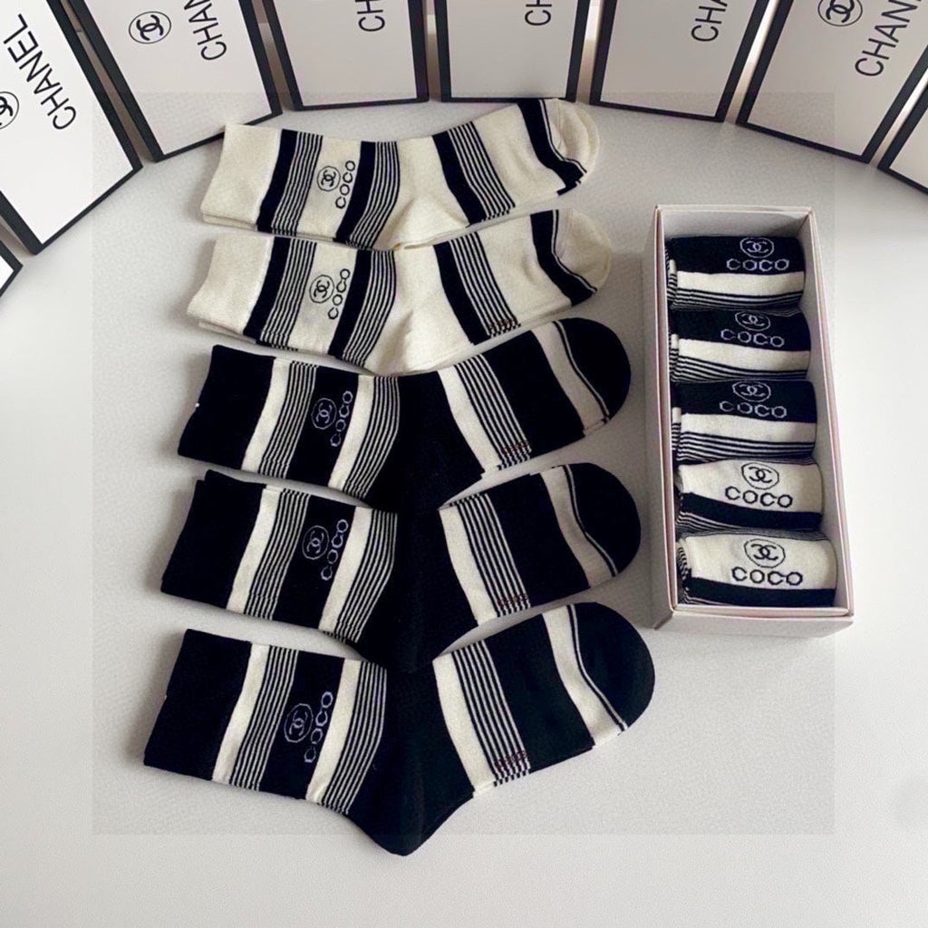 CHANEL CREW SOCKS 412600 ( 1 BOX )