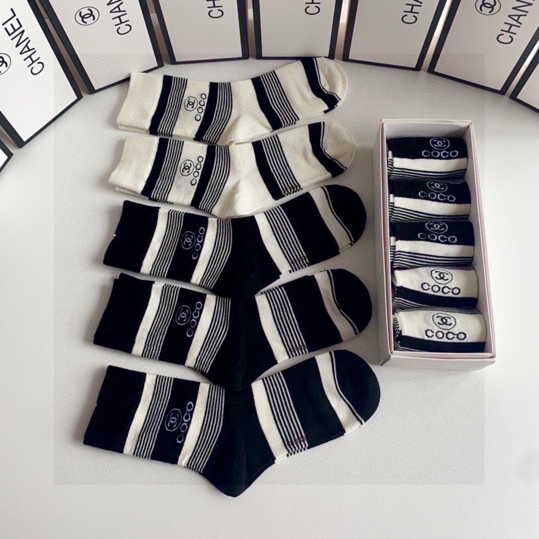 CHANEL CREW SOCKS 412600 ( 1 BOX )
