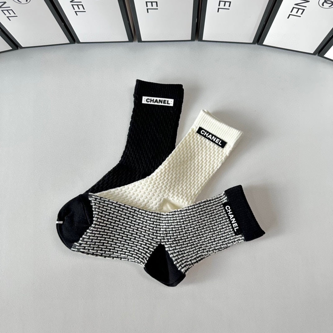 CHANEL CREW SOCKS 417465 ( 1 BOX )