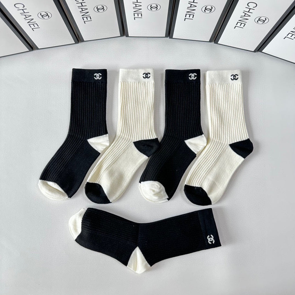 CHANEL CREW SOCKS 417477 ( 1 BOX )