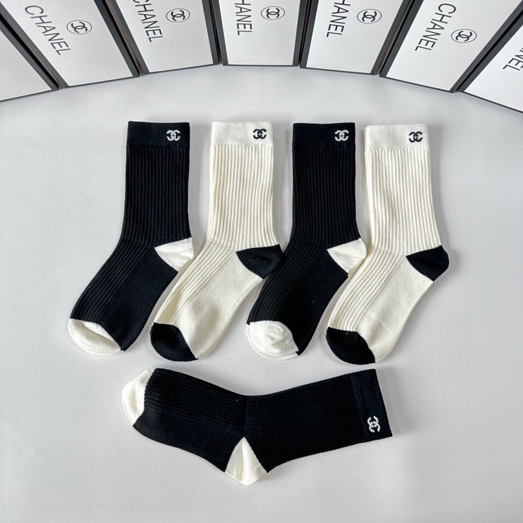 CHANEL CREW SOCKS 417477 ( 1 BOX )
