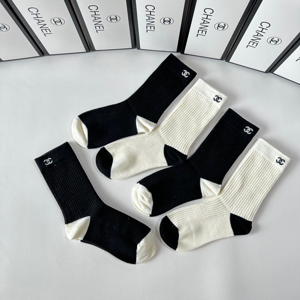 CHANEL CREW SOCKS 417477 ( 1 BOX )