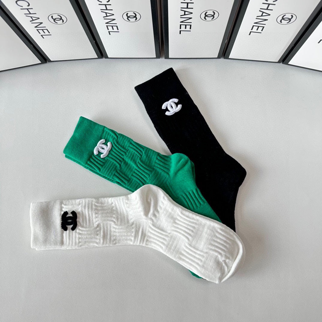 CHANEL CREW SOCKS 417479 ( 1 BOX )