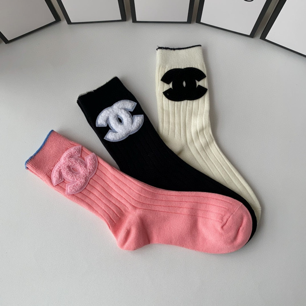 CHANEL CREW SOCKS 423778 (1 BOX)