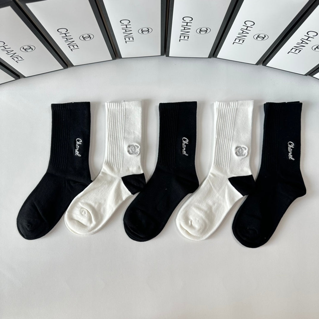 CHANEL CREW SOCKS 423812 (1 BOX)