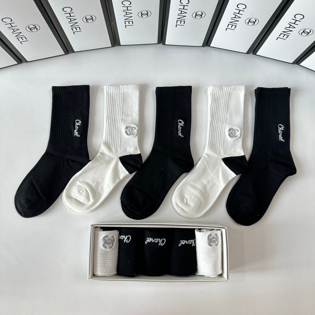 CHANEL CREW SOCKS 423812 (1 BOX)