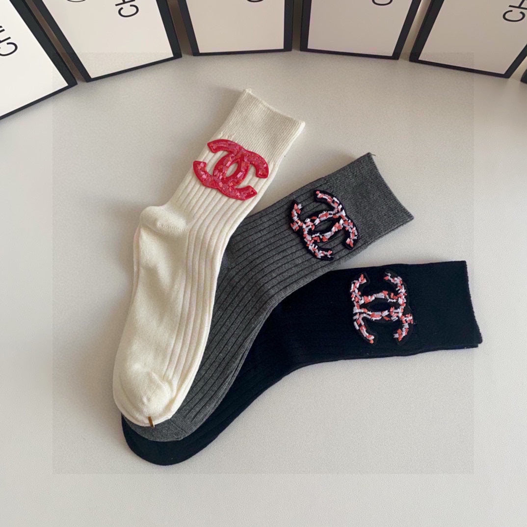 CHANEL CREW SOCKS 423841 (1 BOX)