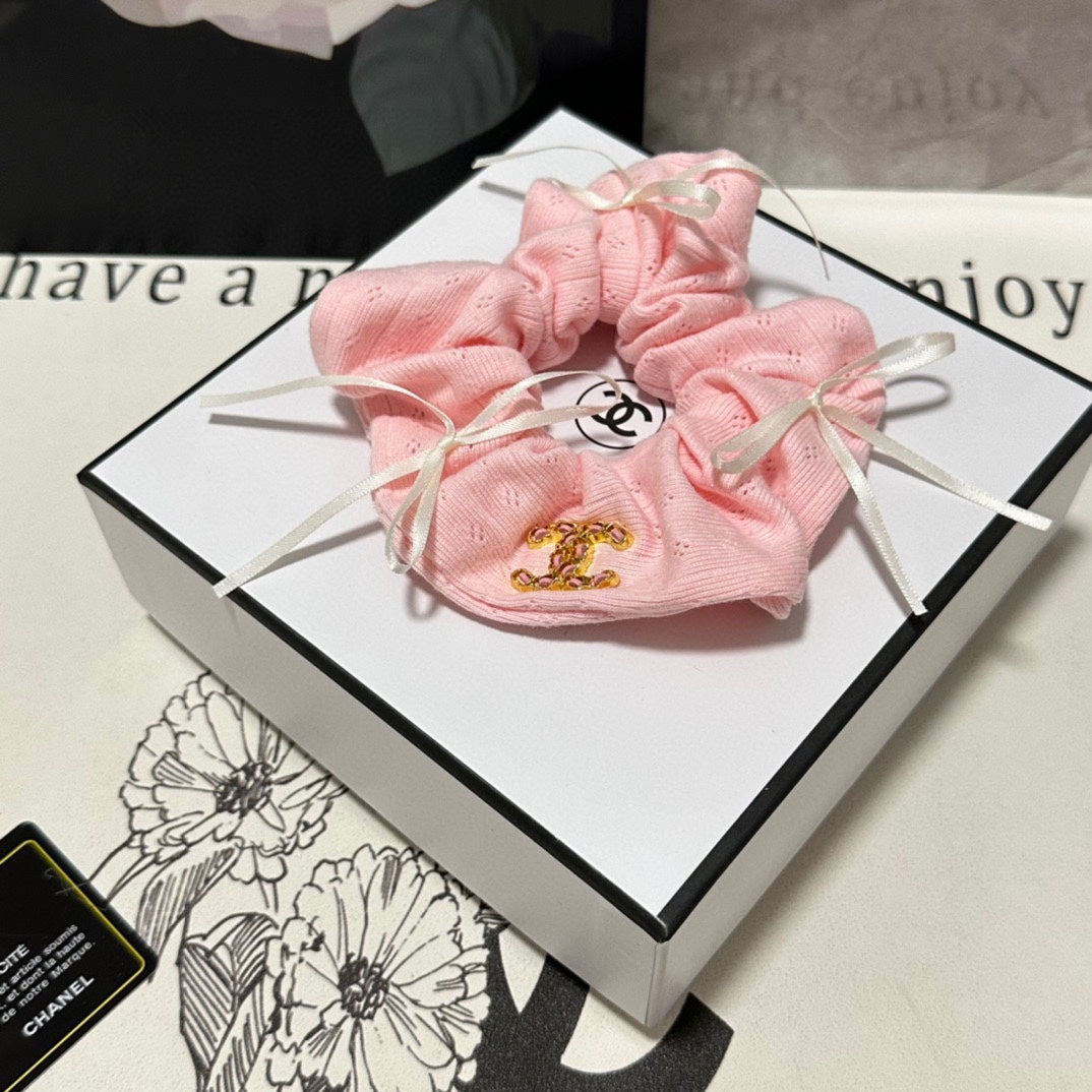 CHANEL FLAMINGO PINK WRINKLED FABRIC SCRUNCHIE 432825