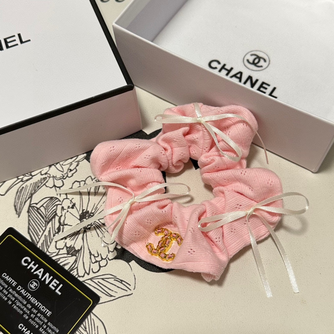 CHANEL FLAMINGO PINK WRINKLED FABRIC SCRUNCHIE 432825