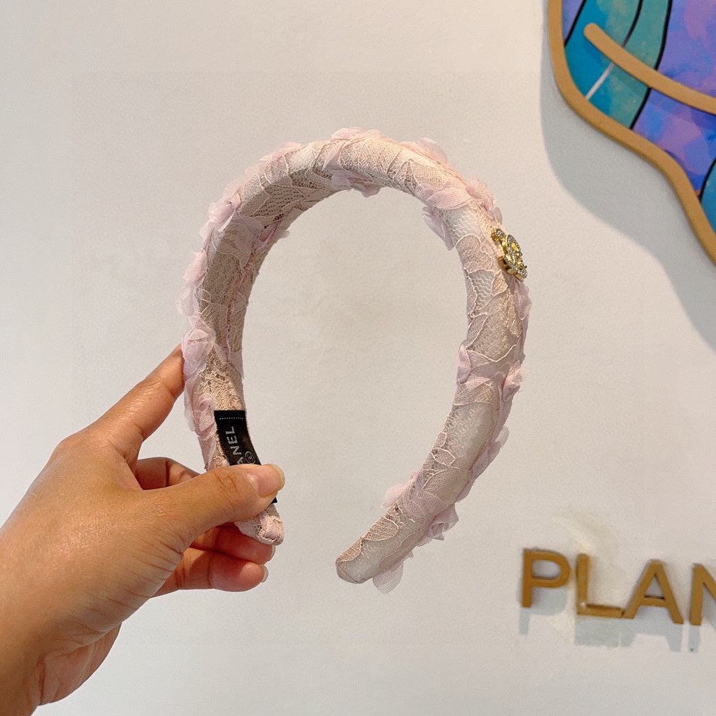 CHANEL LIGHT PINK FABRIC WITH ROSE LACE TRIM HAIRBAND 414413