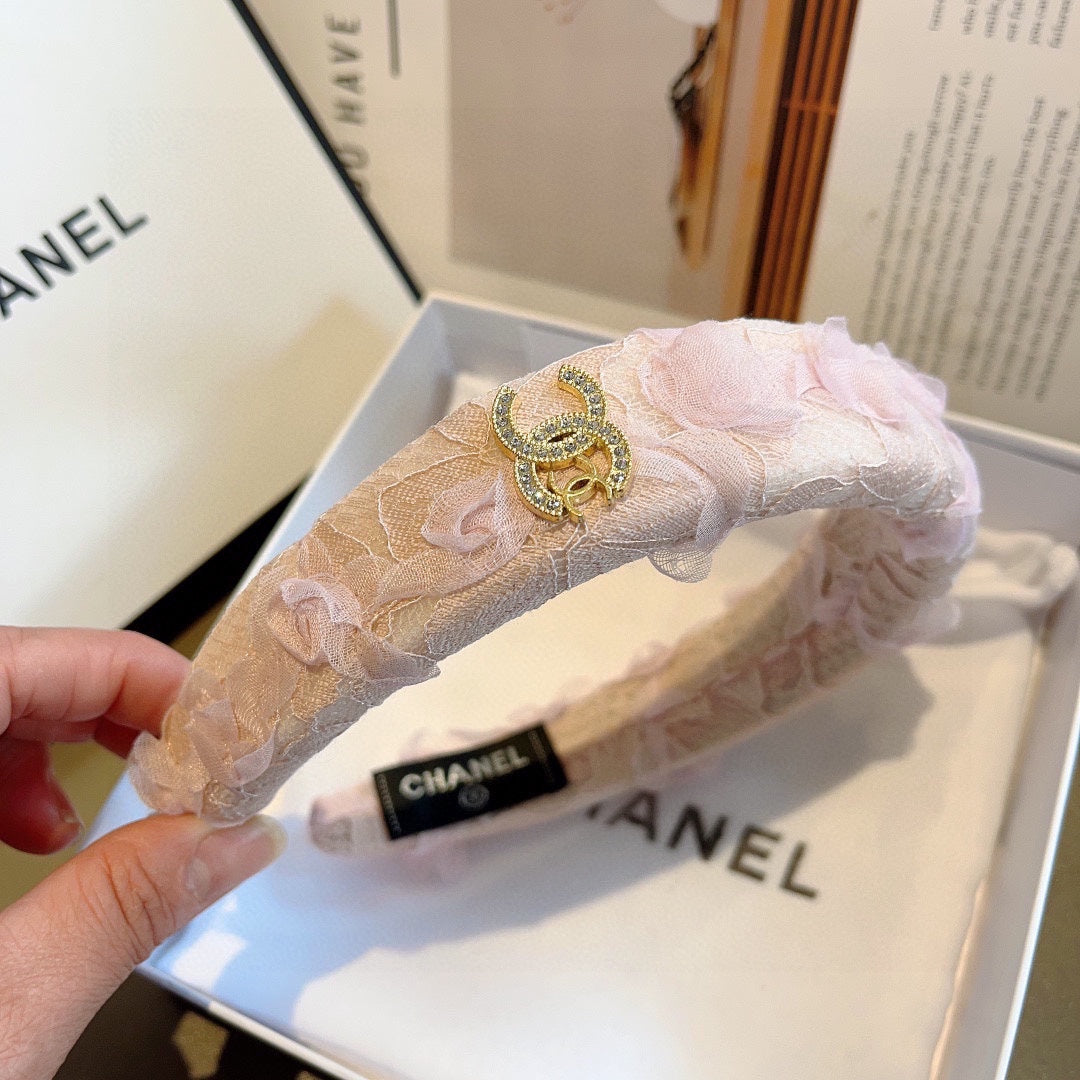 CHANEL LIGHT PINK FABRIC WITH ROSE LACE TRIM HAIRBAND 414413