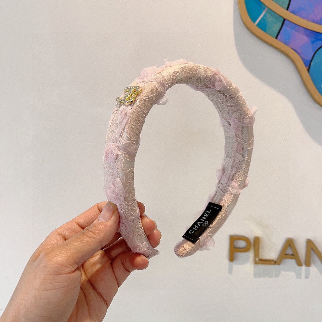 CHANEL LIGHT PINK FABRIC WITH ROSE LACE TRIM HAIRBAND 414413