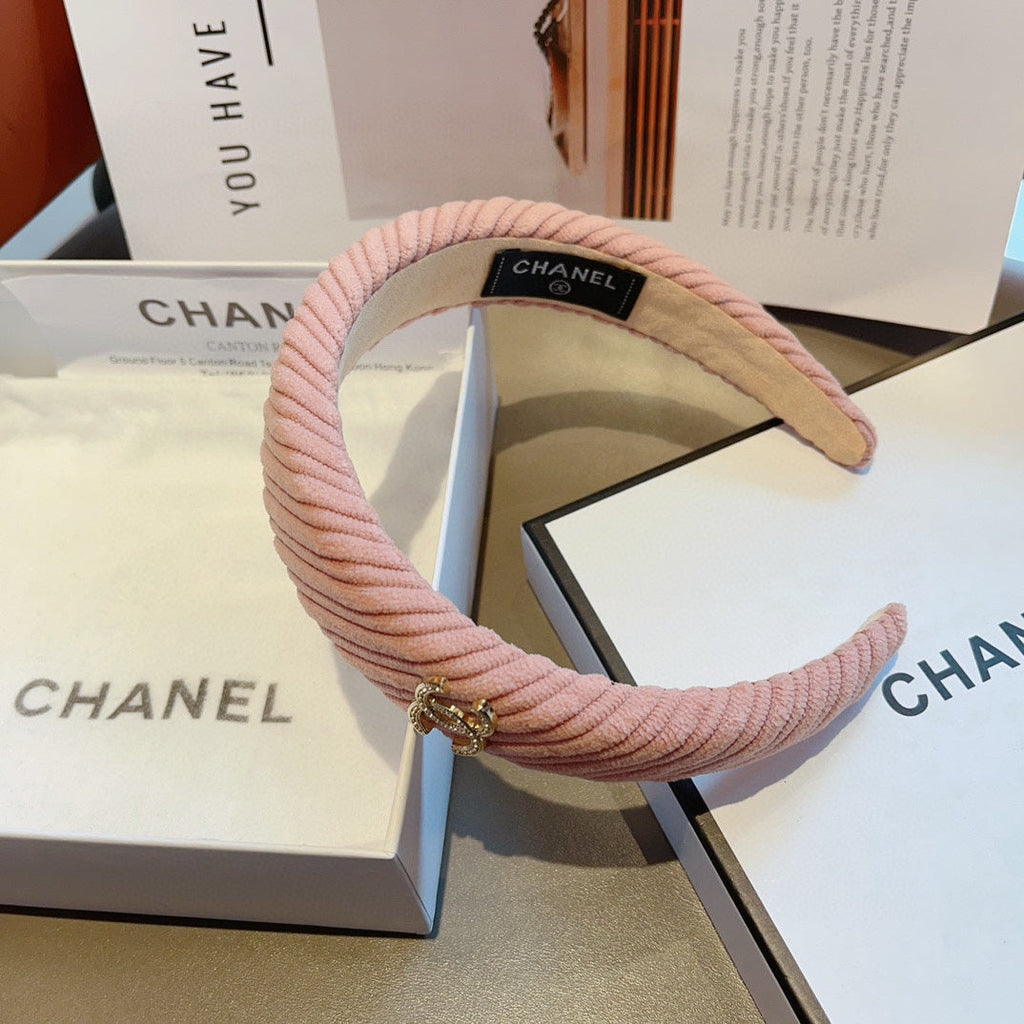 CHANEL LIGHT PINK FABRIC HAIRBAND WITH GOLD LOGO 414436