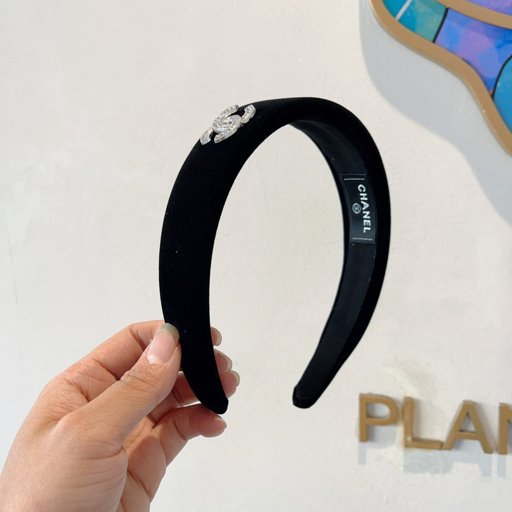 CHANEL BLACK VELVET HAIRBAND 414440