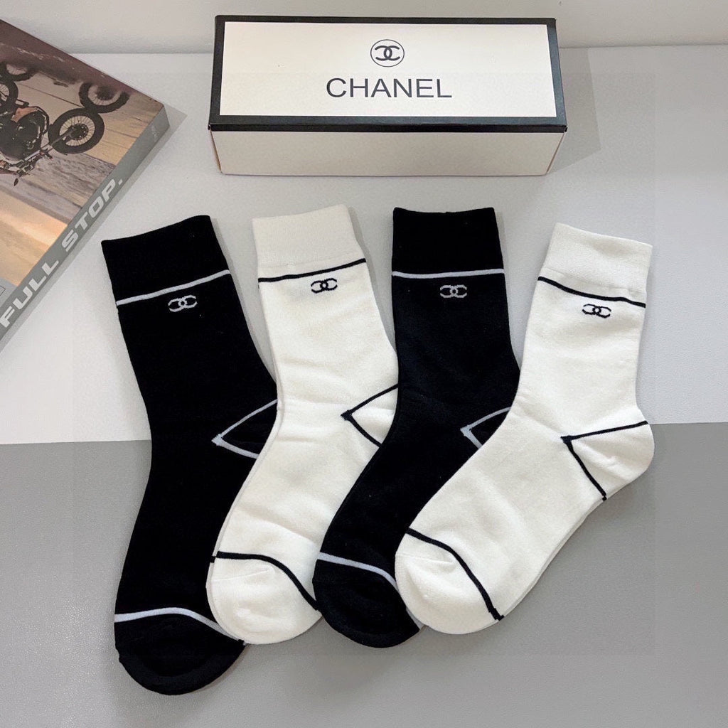 CHANEL CREW SOCKS 417494 ( 1 BOX )