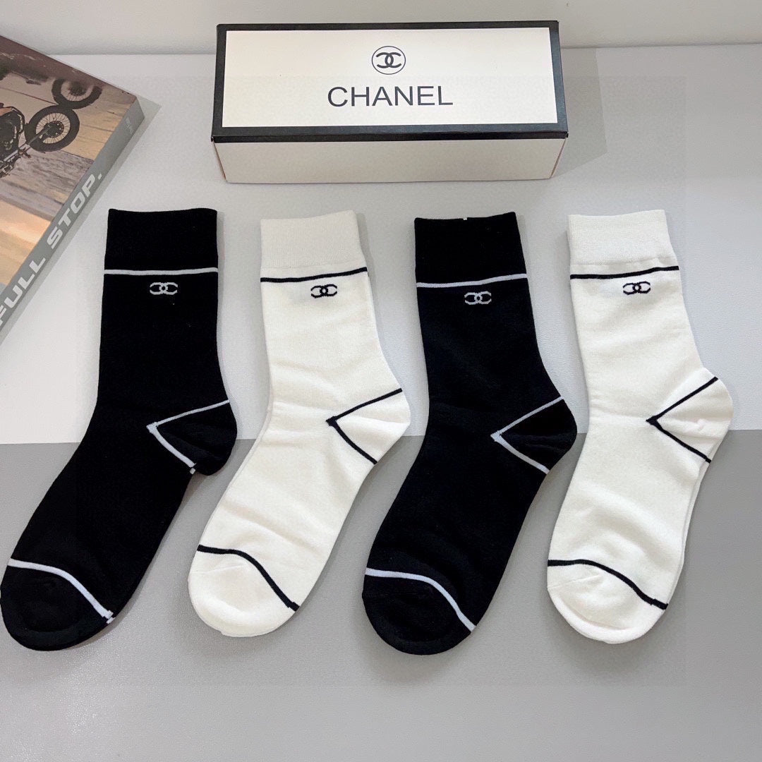 CHANEL CREW SOCKS 417494 ( 1 BOX )
